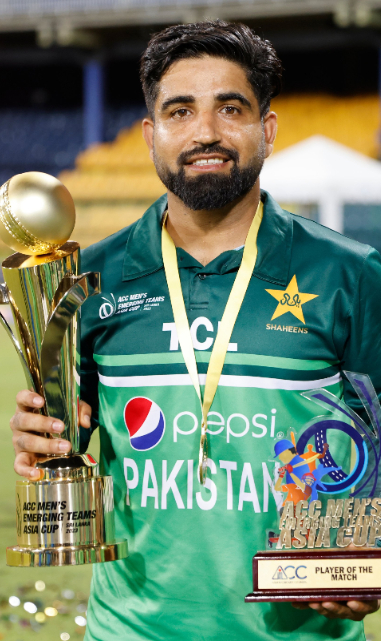 Tayyab Tahir with his Man of the Match award and Emerging Asia Cup 2023 trophy